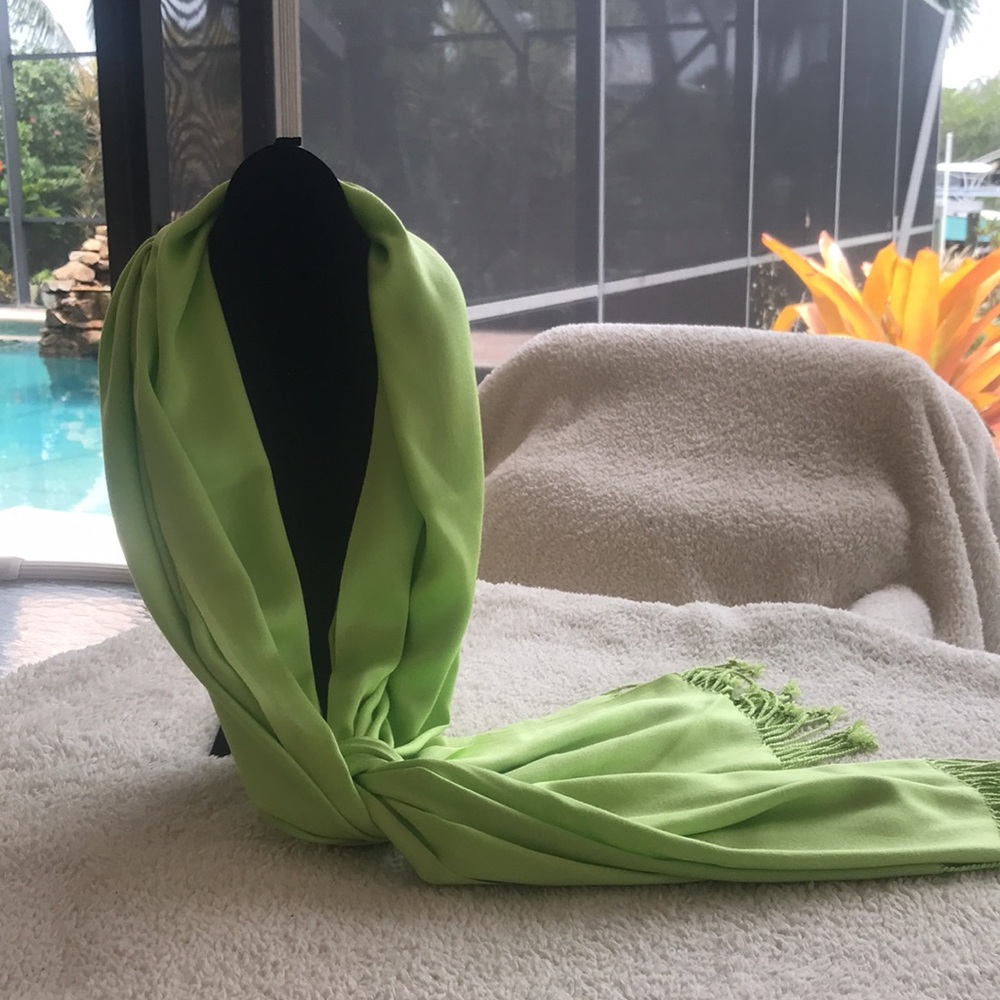 Scarf/Wrap Long Light Green Fringed
